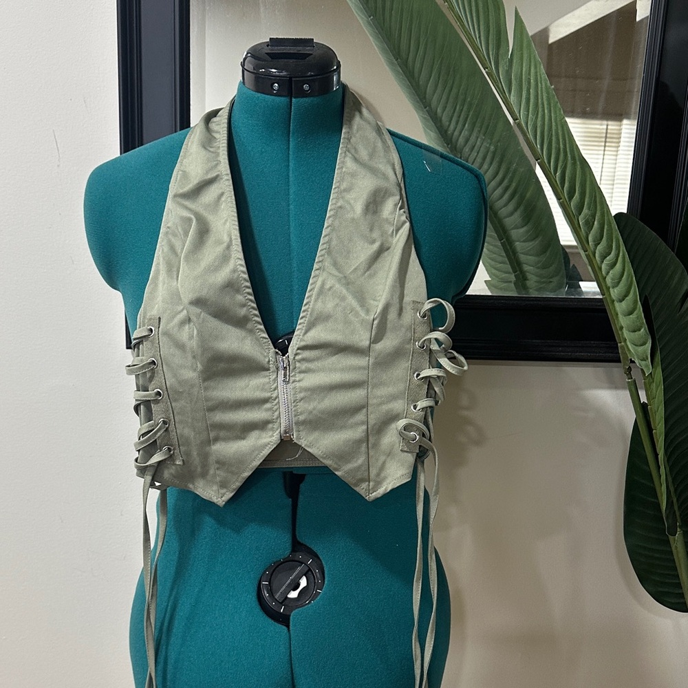 PrettyLittleThing Olive Halter Top